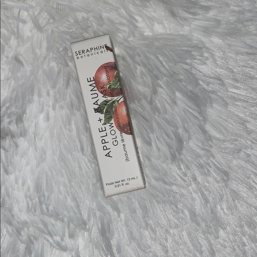 Lip mask